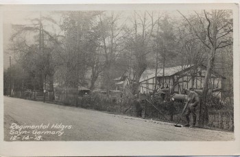 AK Foto Sayn Bendorf Straßenansicht mit Haus und Soldaten 1918 RAR