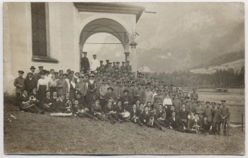 VERKAUFT !!!   AK Foto Engelberg Gruppenfoto Soldaten Priester Orchester Obwalden Schweiz 1915