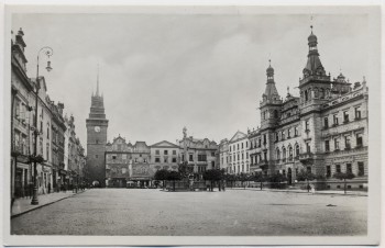 AK Foto Pardubice Pardubitz Marktplatz mit Brunnen Böhmen Tschechien 1939