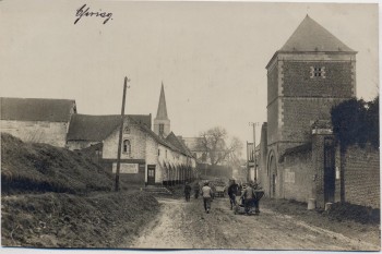 AK Foto Cherisy Ortsansicht mit Kirche 1. WK Eure-et-Loir Frankreich 1916