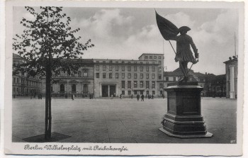 VERKAUFT !!!   AK Foto Berlin Wilhelmplatz mit Reichskanzlei Feldpost 1942