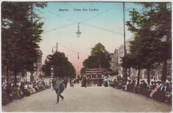 AK Berlin Mitte Unter den Linden viele Menschen 1912