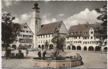 AK Foto Freudenstadt im Schwarzwald Marktplatz mit Rathaus und Neptun-Brunnen 1960