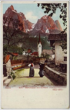 AK Seis am Schlern Dorfstrasse mit Frauen Südtirol Italien 1900