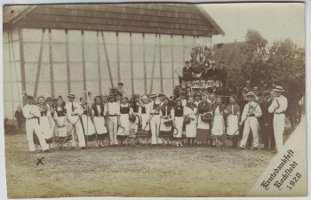 VERKAUFT !!!   AK Foto Rockstedt Erntedankfest Gruppenfoto Trachten bei Ebeleben 1920 RAR