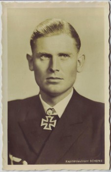 AK Foto Kapitänleutnant Schepke Ritterkreuzträger U-Boot Kriegsmarine 2.WK 1942 RAR
