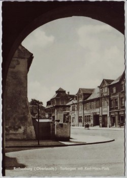 AK Foto Rothenburg/Oberlausitz Torbogen mit Karl-Marx-Platz 1962