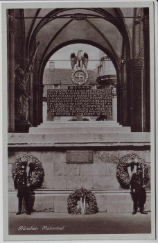 AK München Mahnmal an der Feldherrenhalle Ehrenwache 1935