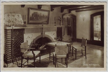 AK Foto Carlsfeld Weitersglashütte Ferienheim Hugo Reichardt Diele mit Kamin bei Eibenstock 1950