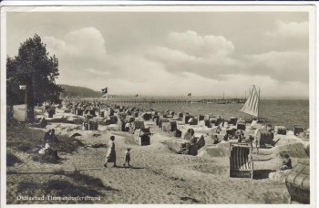 AK Foto Ostseebad Timmendorfer Strand Strandleben Fahnen 1939