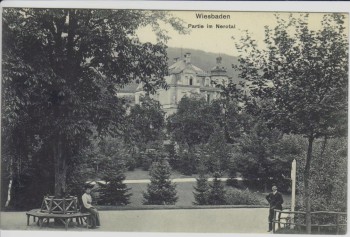 AK Wiesbaden Partie im Nerotal Haus Menschen 1907