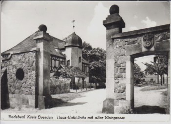 AK Foto Radebeul Kreis Dresden Haus Hoflößnitz mit alter Weinpresse 1970