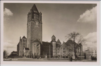 AK Foto Posen Schloß mit Menschen Poznań Polen 1941