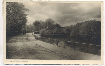 VERKAUFT !!!   AK Foto Dorfstraße in Steinfeld / Angeln b. Süderbrarup Schleswig-Holstein 1952