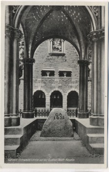 AK Foto Lützen Schwedenstein vor der Gustav-Adolf-Kapelle 1958