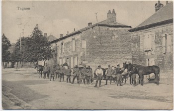 AK Tagnon Straße mit Soldaten b. Rethel Ardennes 1. WK Frankreich Feldpost 1917