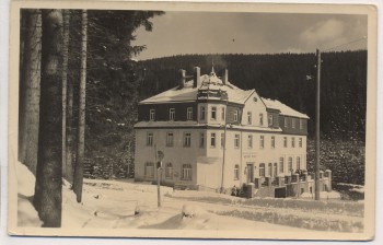 AK Foto Markersbach im Erzgebirge FDGB-Ferienheim Wolfner Mühle im Winter 1955