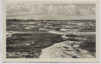 AK Foto Warnemünde Strand mit Wellen b. Rostock 1956