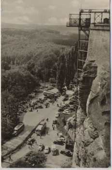 VERKAUFT !!!   AK Foto Festung Königstein Sächs. Schweiz Aufzug mit Autos 1957