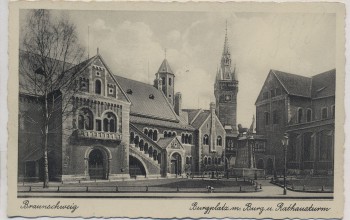 AK Braunschweig Burgplatz mit Burg und Rathausturm 1930