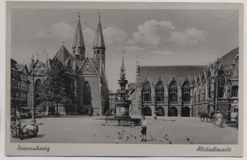 AK Braunschweig Altstadtmarkt mit Brunnen Menschen Seitenwagen 1940