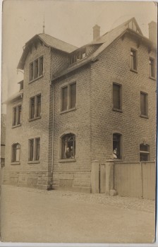 AK Foto Kaichen (Niddatal) Hausansicht mit Menschen 1912 RAR