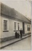 VERKAUFT !!!   AK Foto Roßla Hausansicht mit Menschen Südharz 1926 RAR