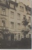 VERKAUFT !!!   AK Foto Freiburg im Breisgau Hausansicht mit Menschen 1910