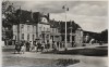 AK Foto Oranienburg b. Berlin Bahnhof mit Vorplatz viele Menschen 1958