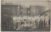 AK Foto Neumünster Soldaten vor Gebäude Feldpost Stempel Reserve-Lazarett 1917