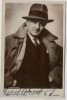 VERKAUFT !!!   AK Foto Schauspieler Komponist Ernst Arnold mit Hut und Autogramm 1930