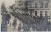 AK Foto Original Aufnahme vom feindlichen Kriegsschauplatz Der Einzug der deutschen Truppen in Ostende Straßenansicht mit Cafe Rubeng Belgien 1. WK Verlag Gustav Liersch 1915