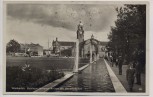 AK Foto Wiesbaden Reisinger-Brunnen-Anlage mit Hauptbahnhof 1935