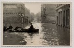 AK Foto Leipzig Kolonnadenstraße mit Boot Hochwasser 12.07. 1954 RAR