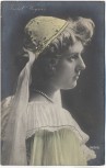 AK Violet Wegner Schauspielerin mit Haube 1909