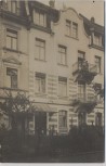 VERKAUFT !!!   AK Foto Freiburg im Breisgau Hausansicht mit Menschen 1910
