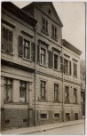 AK Foto Leipzig Lindenau Hausansicht mit Frau 1911