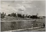 AK Foto Großbreitenbach in Thüringen Bad Schwimmbad mit Menschen 1976