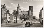 VERKAUFT !!!   AK Foto Mayen / Eifel Die Genovevaburg mit Straßenansicht und Autos 1960