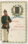 VERKAUFT !!!   Präge-AK Gruss aus der Garnision ! Soldat mit Gewehr Kranz mit Dienstgrad 1908