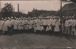 AK Schönebeck / Elbe Innung Koch Köche Gruppenbild mit Fahne 1940