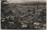 VERKAUFT !!!   AK Foto Lauscha Thüringen Ortsmitte mit Kirche im Hintergrund Steiniger Hügel 1956