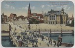 VERKAUFT !!!   AK Schwerin Hoftheater mit Schlossbrücke Aufziehen der Schlosswache Feldpost 1916